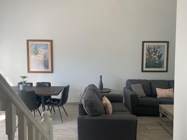 Grace Bay Place Hotell Eksteriør bilde